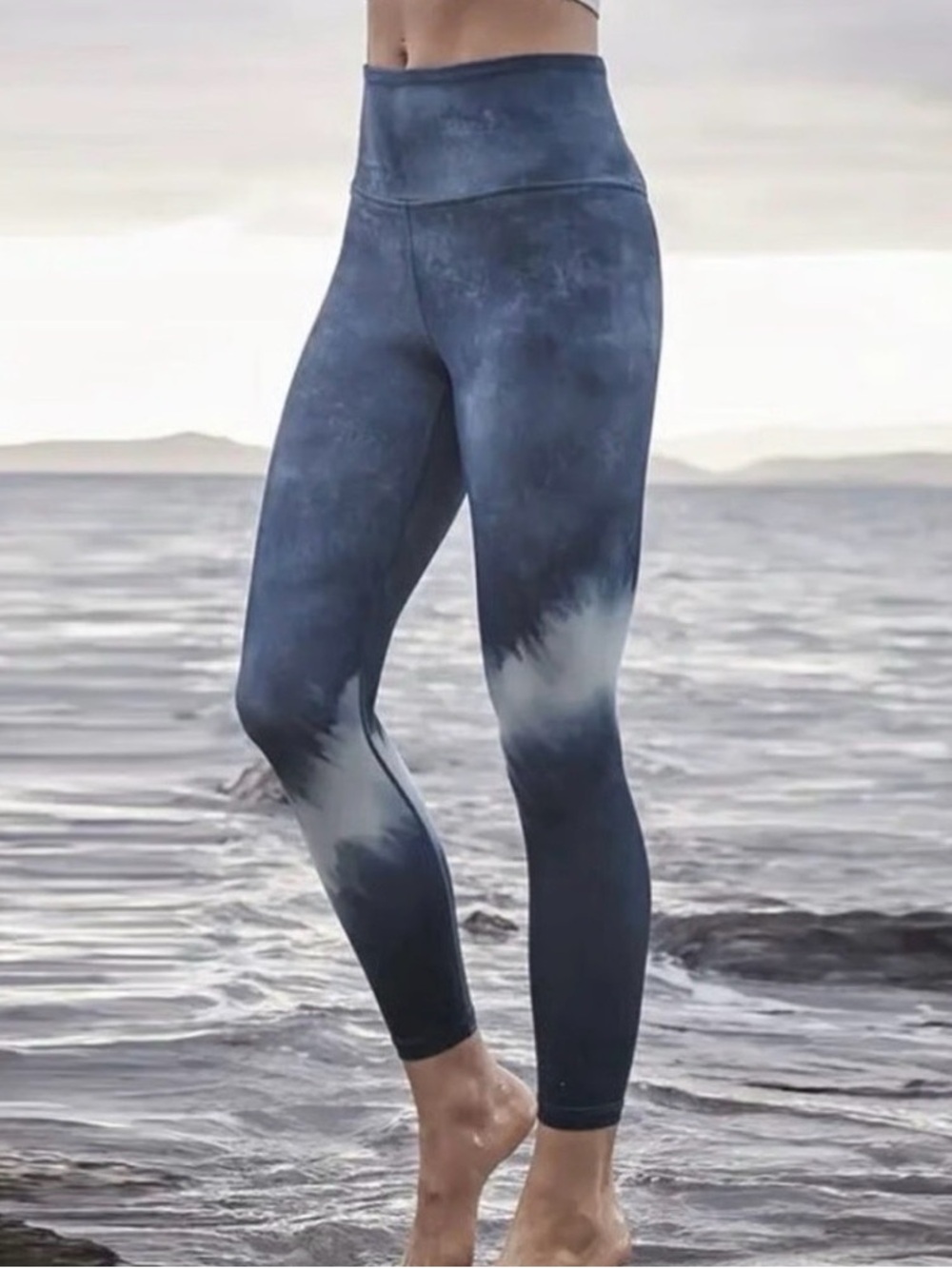Athleta Athletic Elation Watercolor 7/8 Tight Yoga Pants Women's Size Medium
